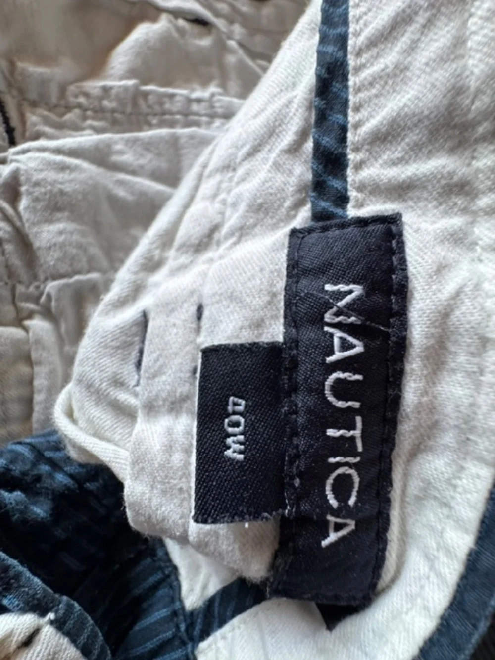 Nautica blue stripe shorts size 40 great condi